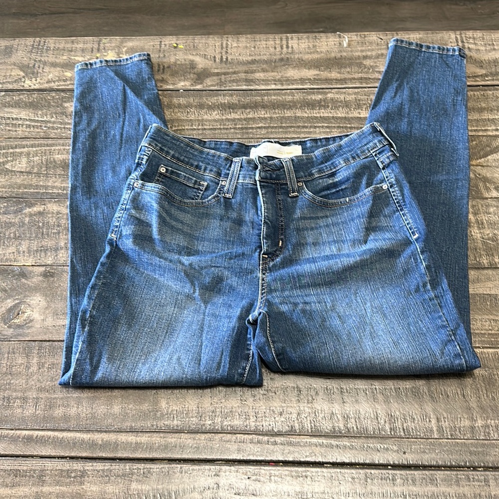 Levi signature totally shaping